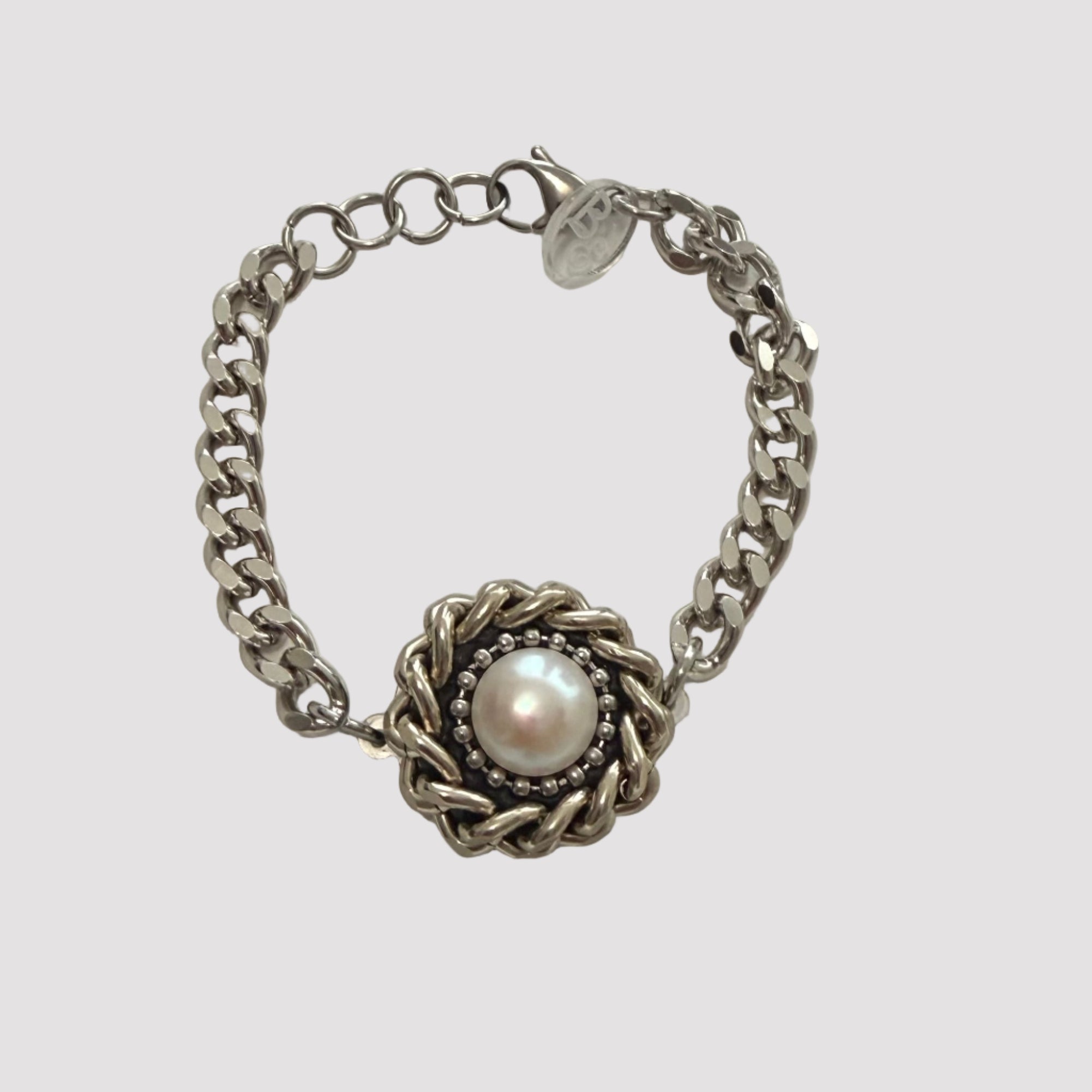 B.E. WHITE PEARL THIN ROLO CHAIN BRACELET
