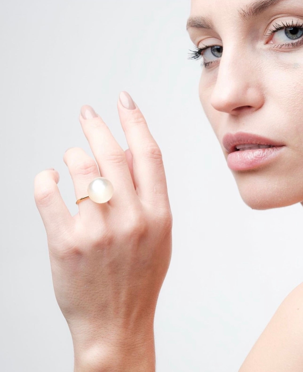 ANTURA ACCESSORI MINI BALLOON PERLATO RING - Carol & Co Jewelry