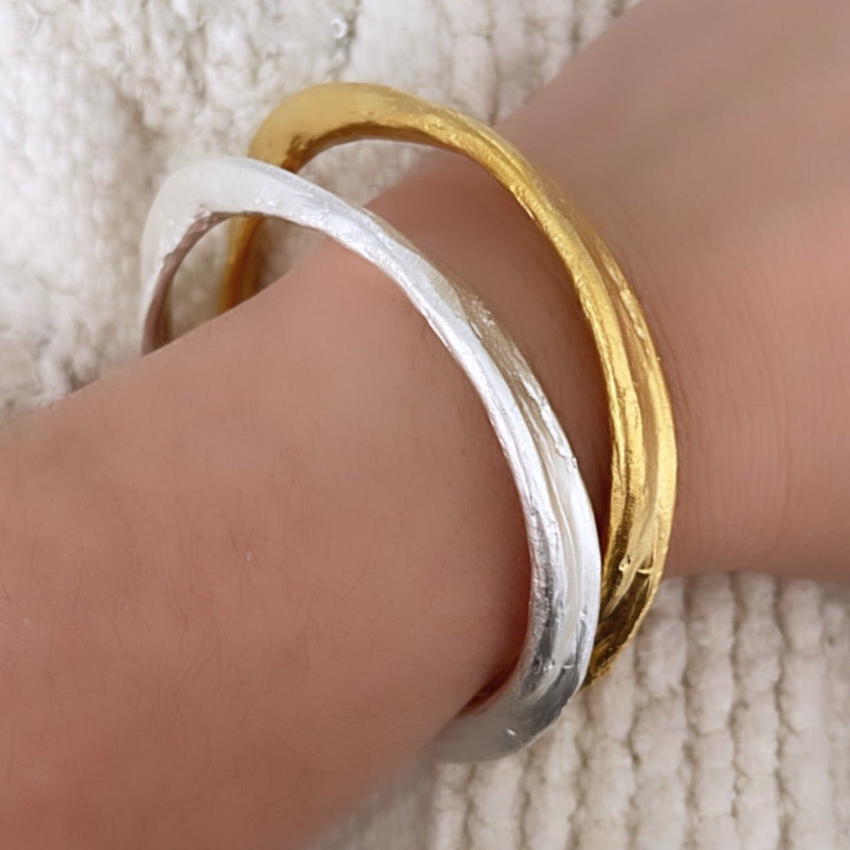 LAMAURI ASYMMETRIC BANGLE - Carol & Co Jewelry