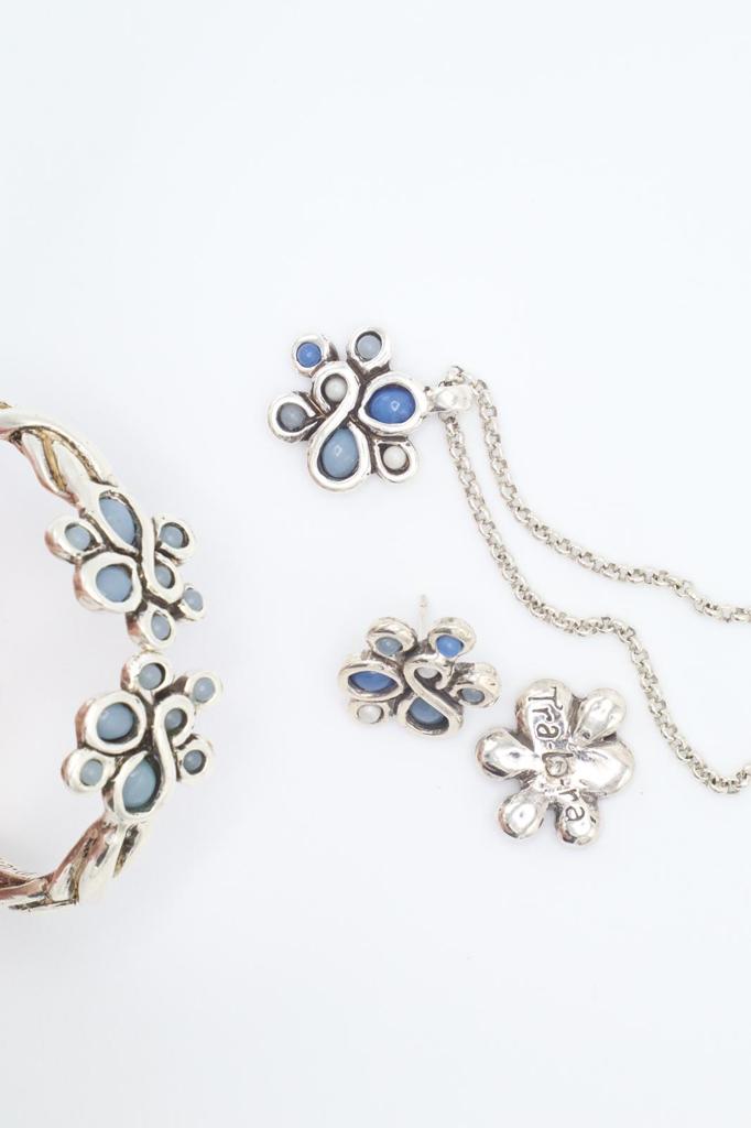 ROSETON SHORT NECKLACE - Carol & Co Jewelry