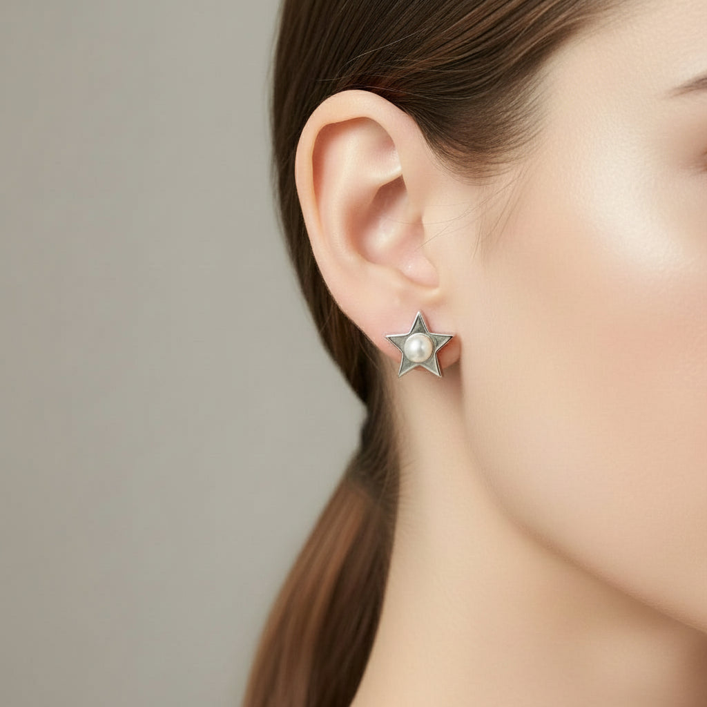 MADRE PERLA PEARL STAR STUD EARRINGS