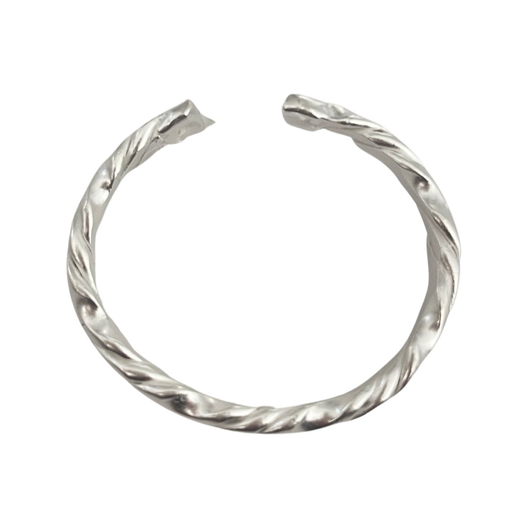 LAMAURI OPENED BRAIDED BANGLE BRACELET - Carol & Co Jewelry