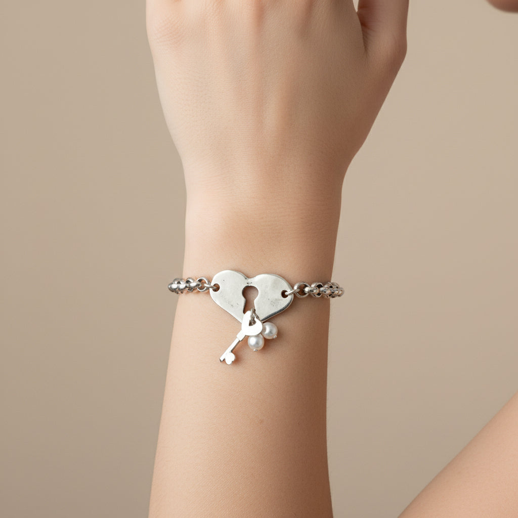 TRA-LA-RA SINGLE HEART AND PEARLS BRACELET - Carol & Co Jewelry