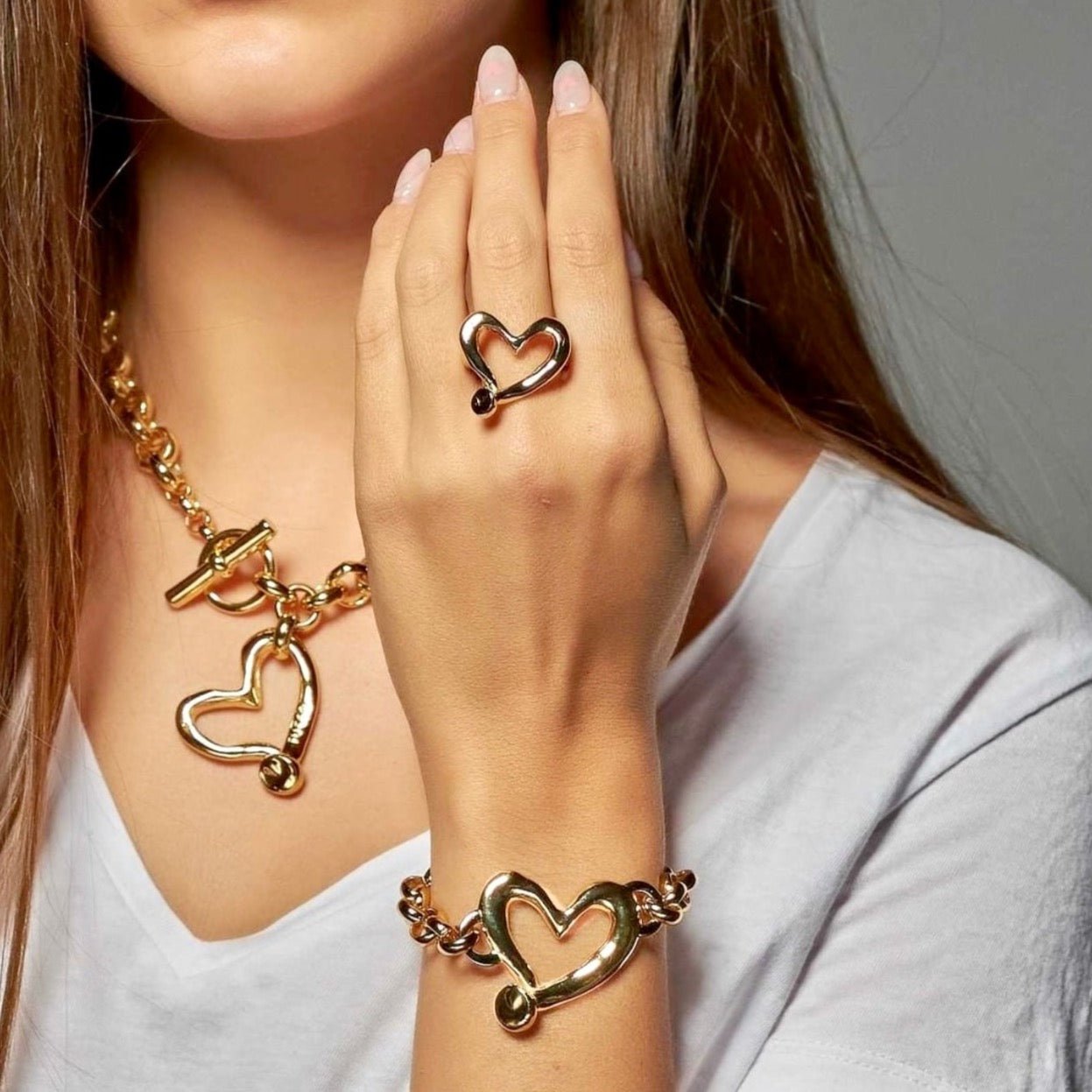 TUCCO SILHOUETTE HEART ROLO CHAIN BRACELET - Carol & Co Jewelry